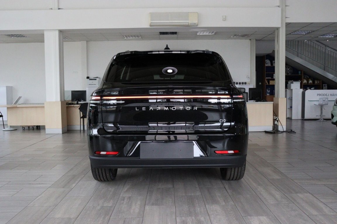 C10 Design REEV