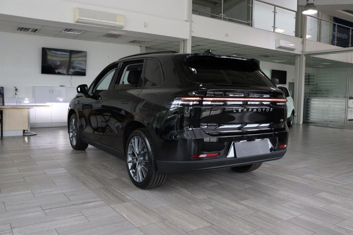 C10 Design REEV