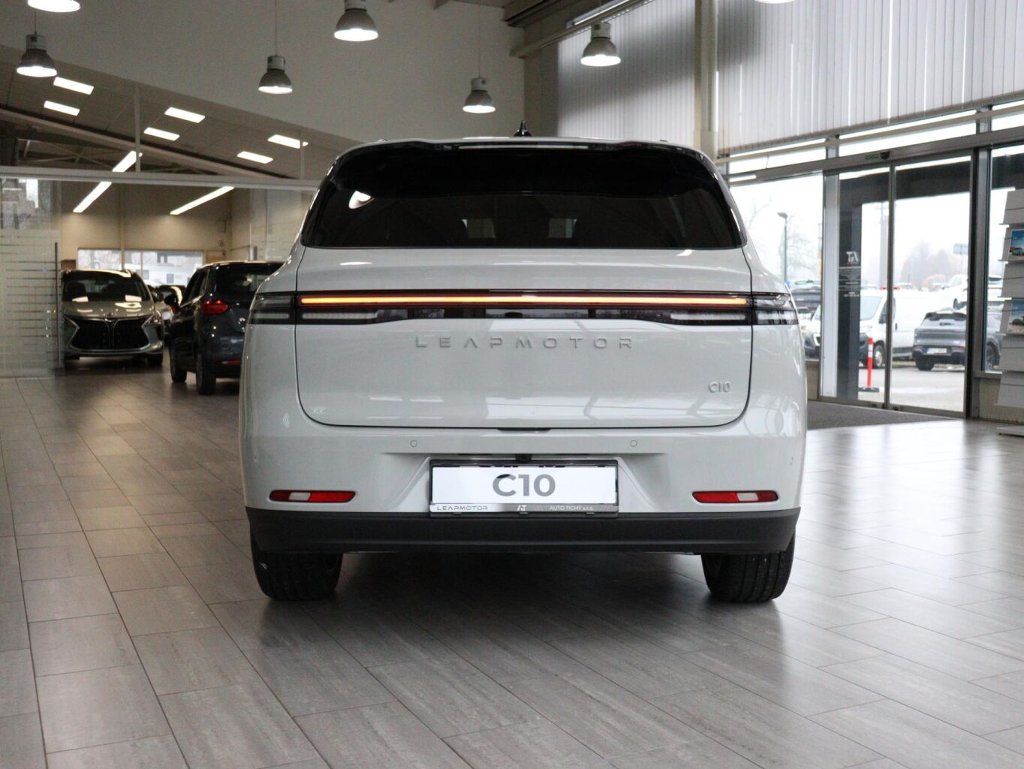 C10 Design REEV
