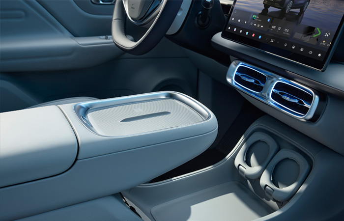 Leapmotor B10 - interiér